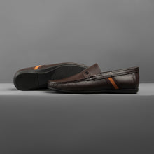 Load image into Gallery viewer, Classic Band-Strapped Moccasins-Brown