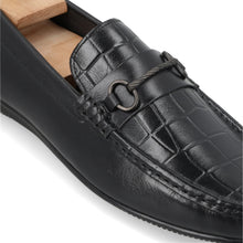 Load image into Gallery viewer, Crocodile Textured Moccasins - Black