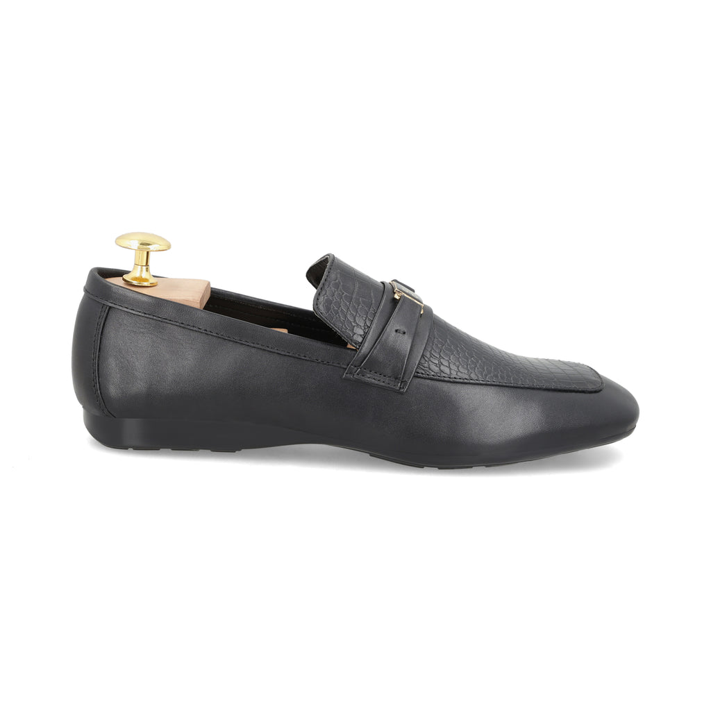 Bold Croc-Embossed Loafers - Black