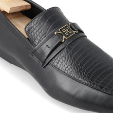 Load image into Gallery viewer, Bold Croc-Embossed Loafers - Black