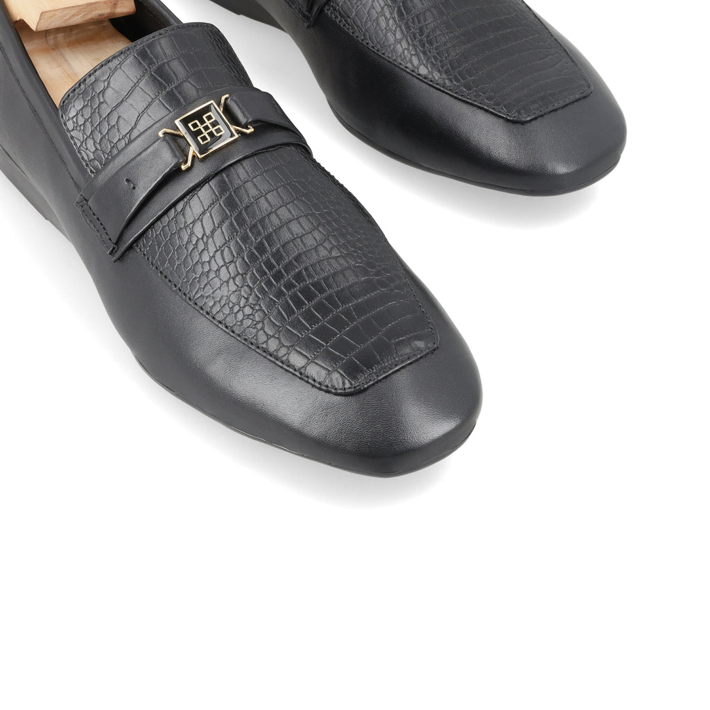 Bold Croc-Embossed Loafers - Black