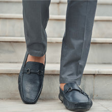 Load image into Gallery viewer, Premium Buckle Moccasin